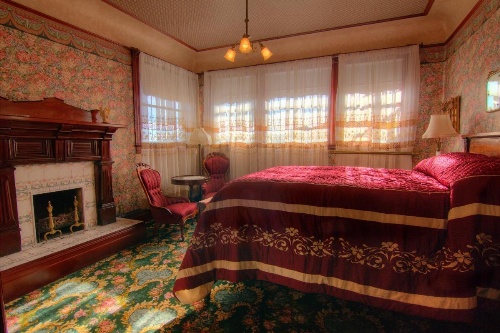Gingerbread Mansion image 26
